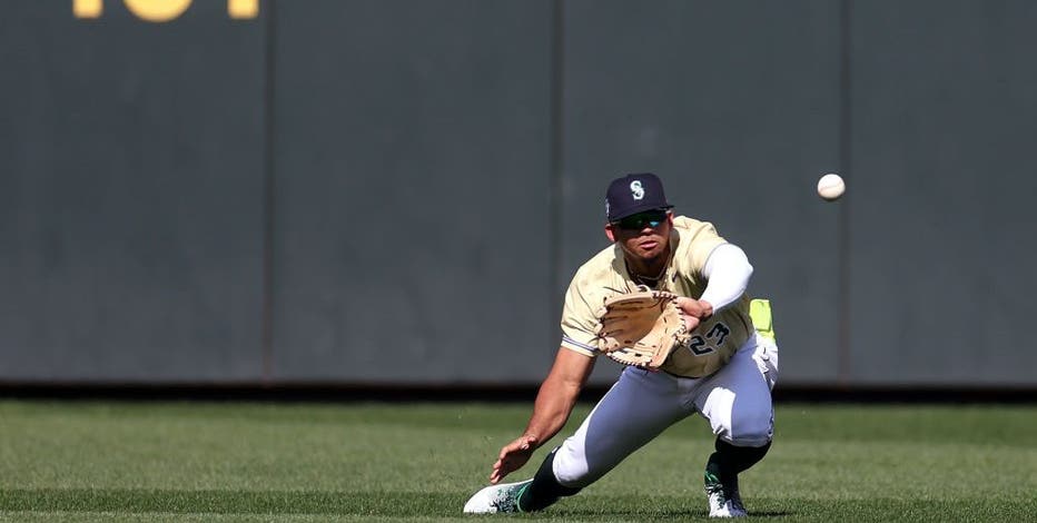 Seattle Mariners call-up Jonatan Clase as Dominic Canzone placed on injured list