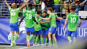 Cristian Roldan's goal earns Sounders 2-1 victory over Galaxy, postseason berth