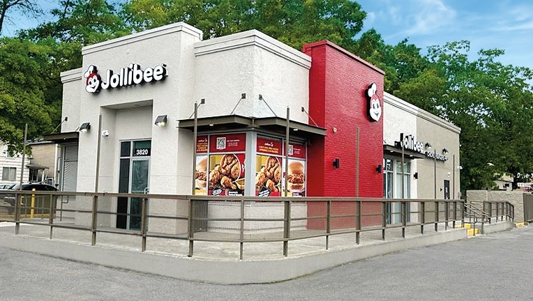 jollibee restaurant photo of exterior